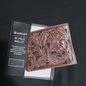 ARAIT LEATHER INGRAINED WALLET.